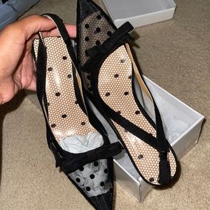 THE CUTEST SLINGBACK BLACK KITTEN HEELS